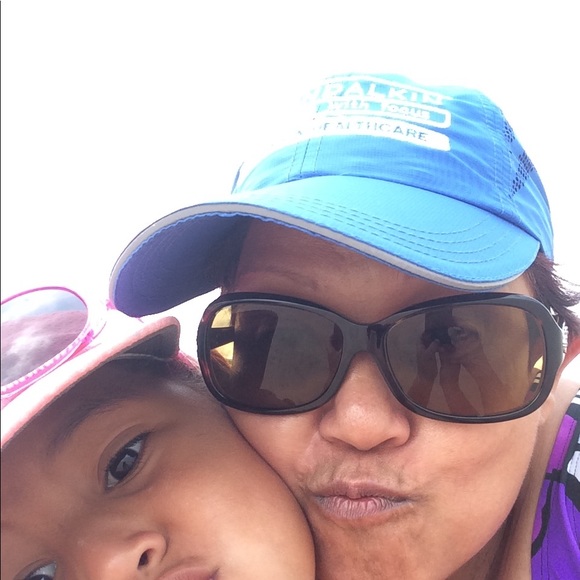 Meet your Posher, Sylvia - Picture 1 of 1